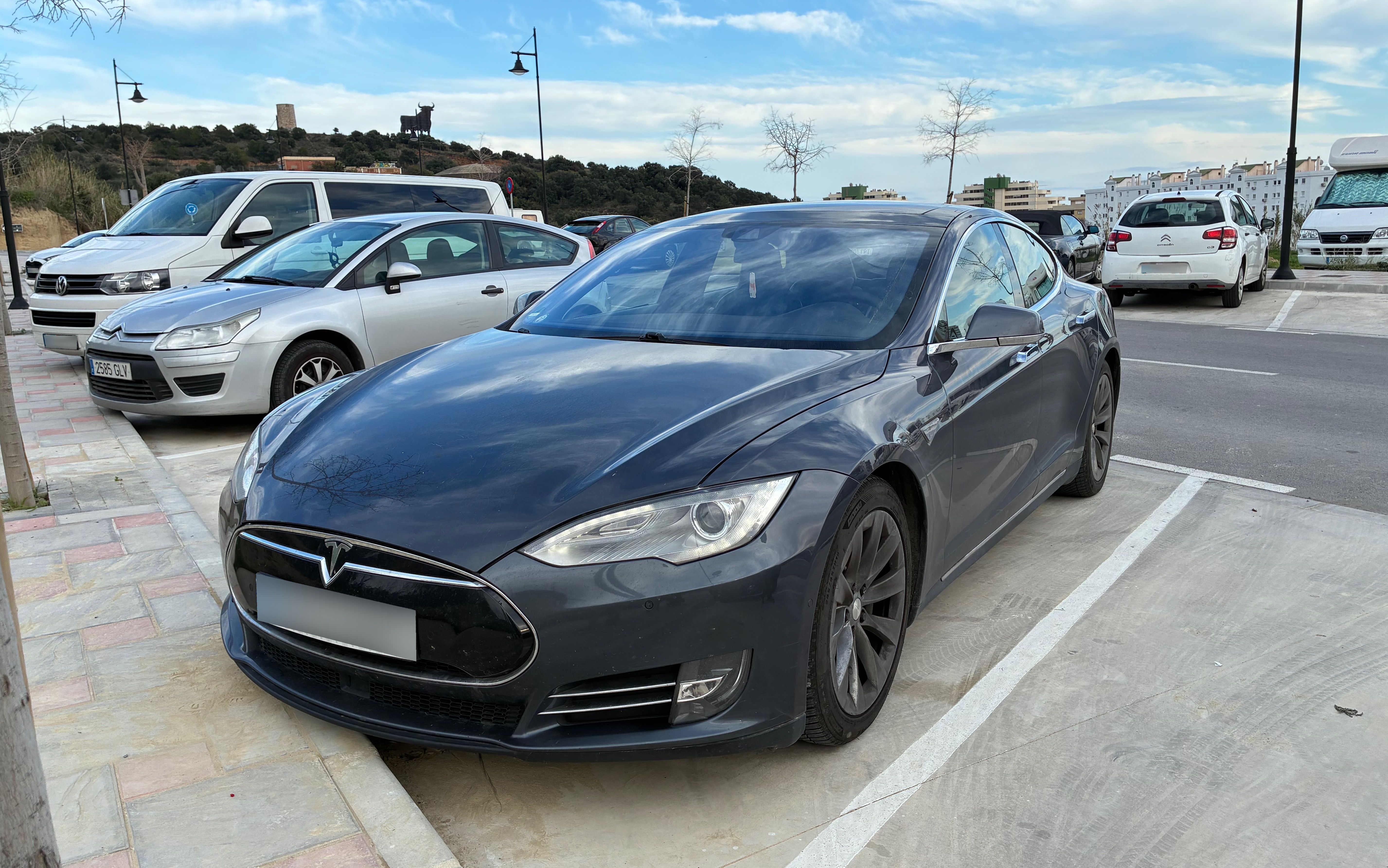 Alquila un Tesla Model S de Michaela en Fuengirola por 105 €/día con ...