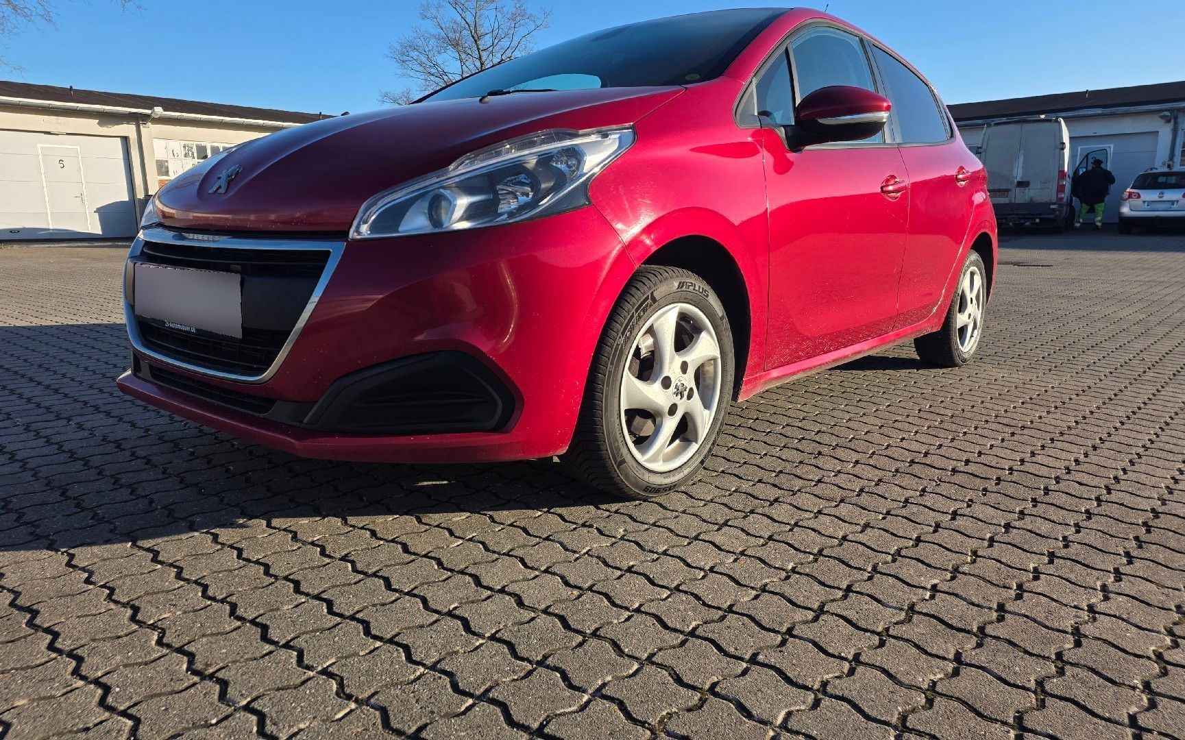 Peugeot 208