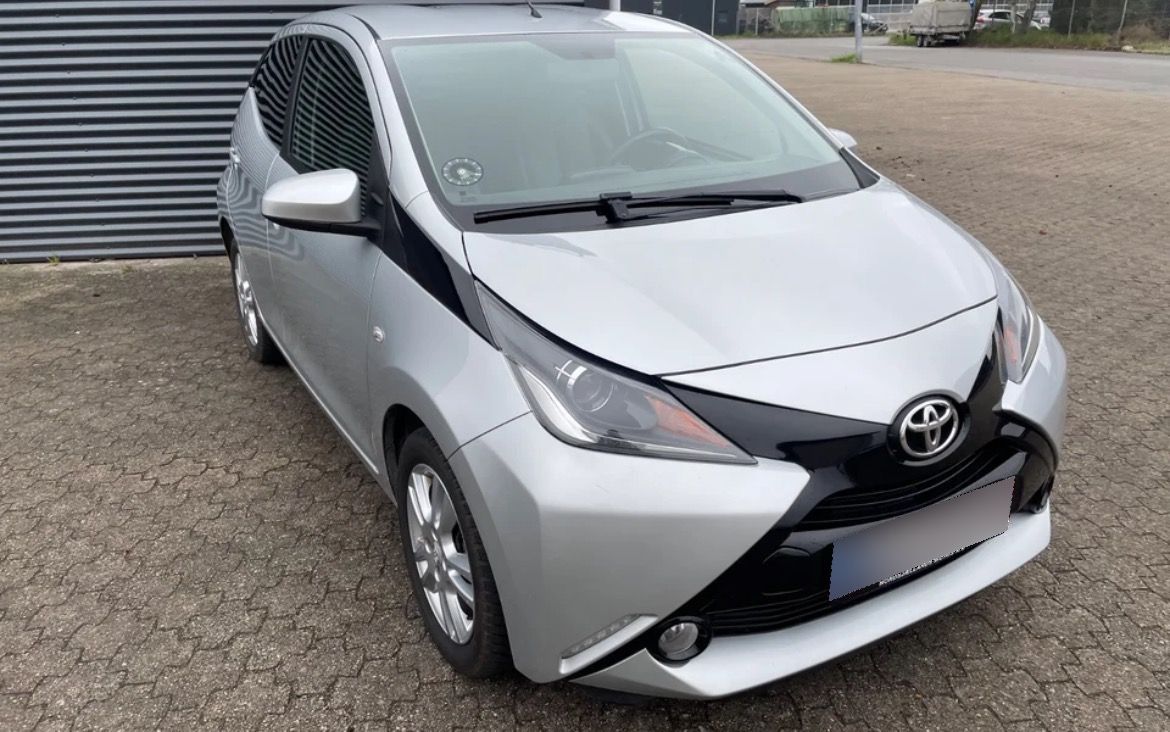 Lej en Toyota Aygo fra Waheed i Helsingør for 185 kr./dag med GoMore