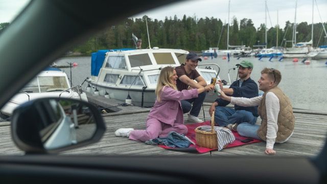 Vänner på brygga